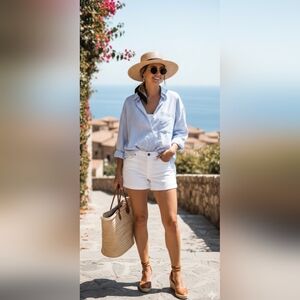Women Tiffany Brand white pre-loved shorts Medium